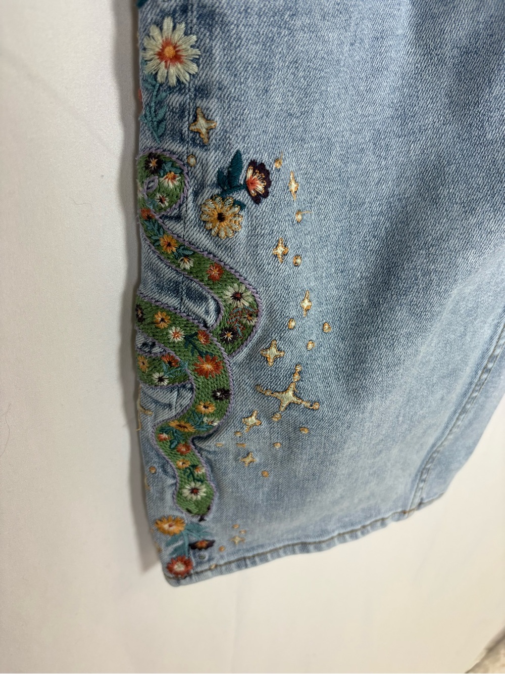 DRIFTWOOD Light Blue Wide Leg Jeans with Colorful Embroidered Motif - Picture 5 of 11